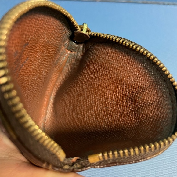 Louis Vuitton monogram small coin purse - Picture 9 of 10